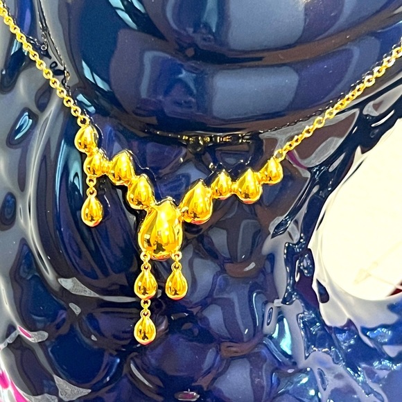 NWOT gold tone necklace with Swarovski elements - Picture 7 of 11